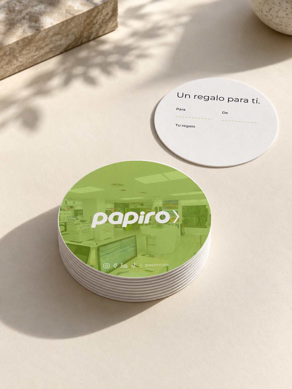pcfg:native-round65-stack|Papel y acabado