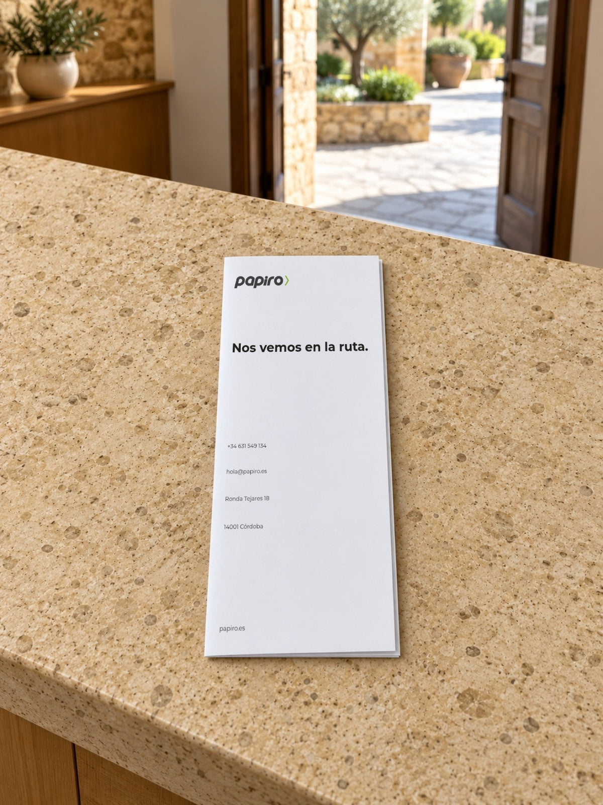 pcfg:native-material|Papel y contraportada