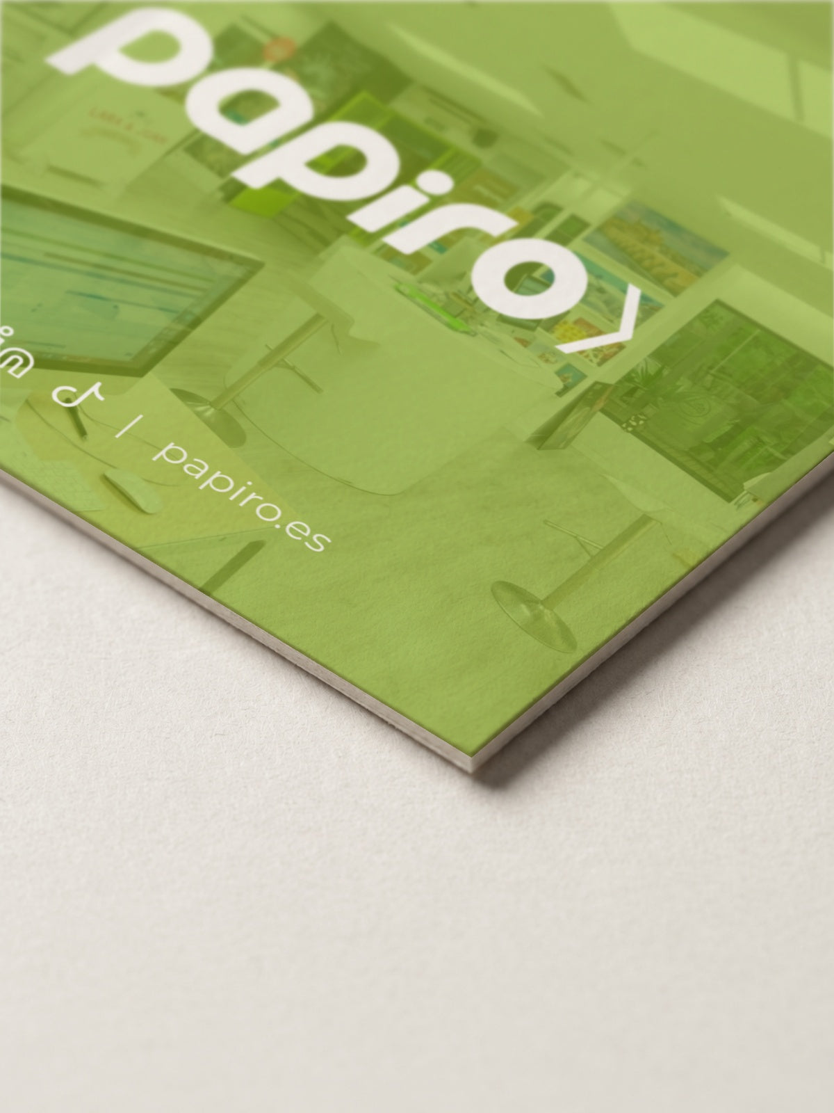 pcfg:native-cuadrada-macro|El papel, de cerca